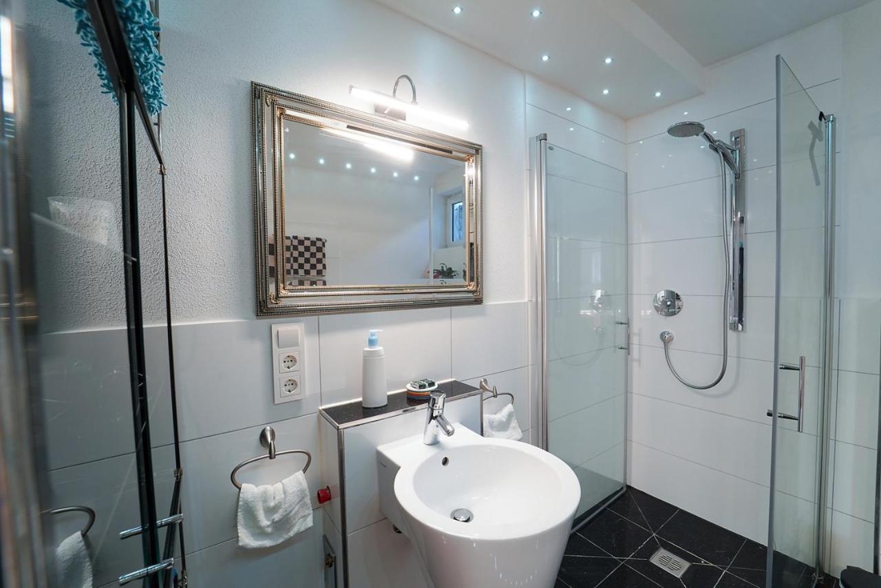 Freundliche Ferienwohnung Bad Urach Ngoại thất bức ảnh